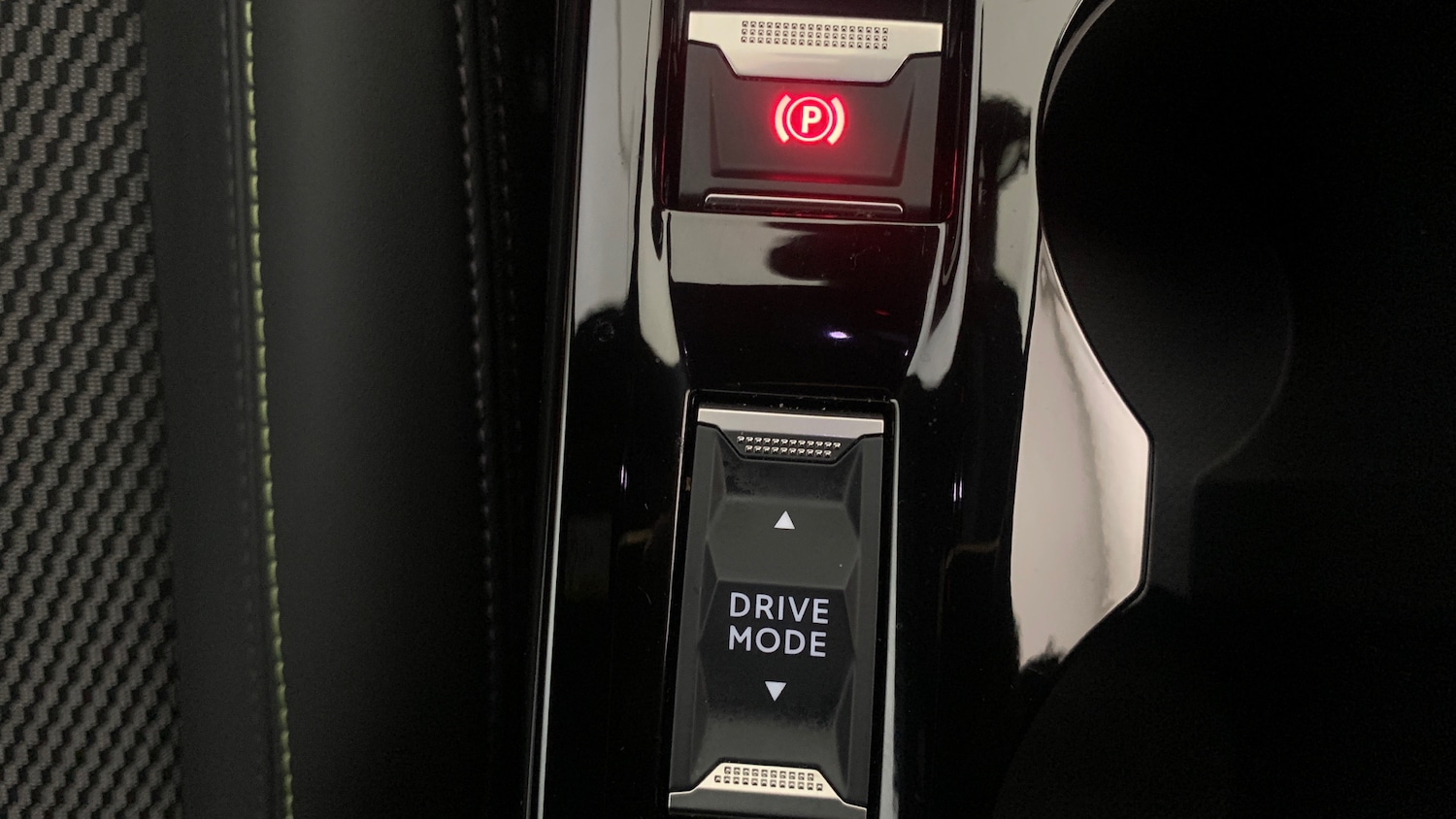 Used Peugeot 2008 2025 for sale - 76998799: Photo 32