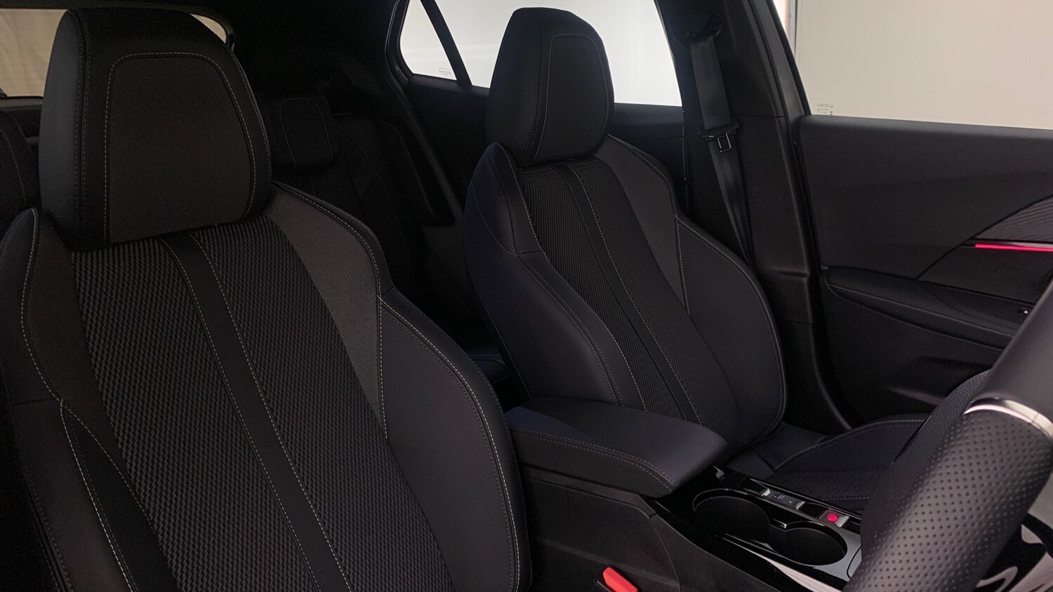 Used Peugeot 2008 2025 for sale - 76998799: Photo 43