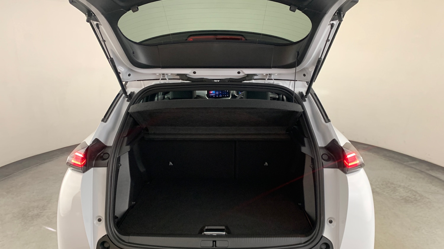 Used Peugeot 2008 2025 for sale - 78035711: Photo 5