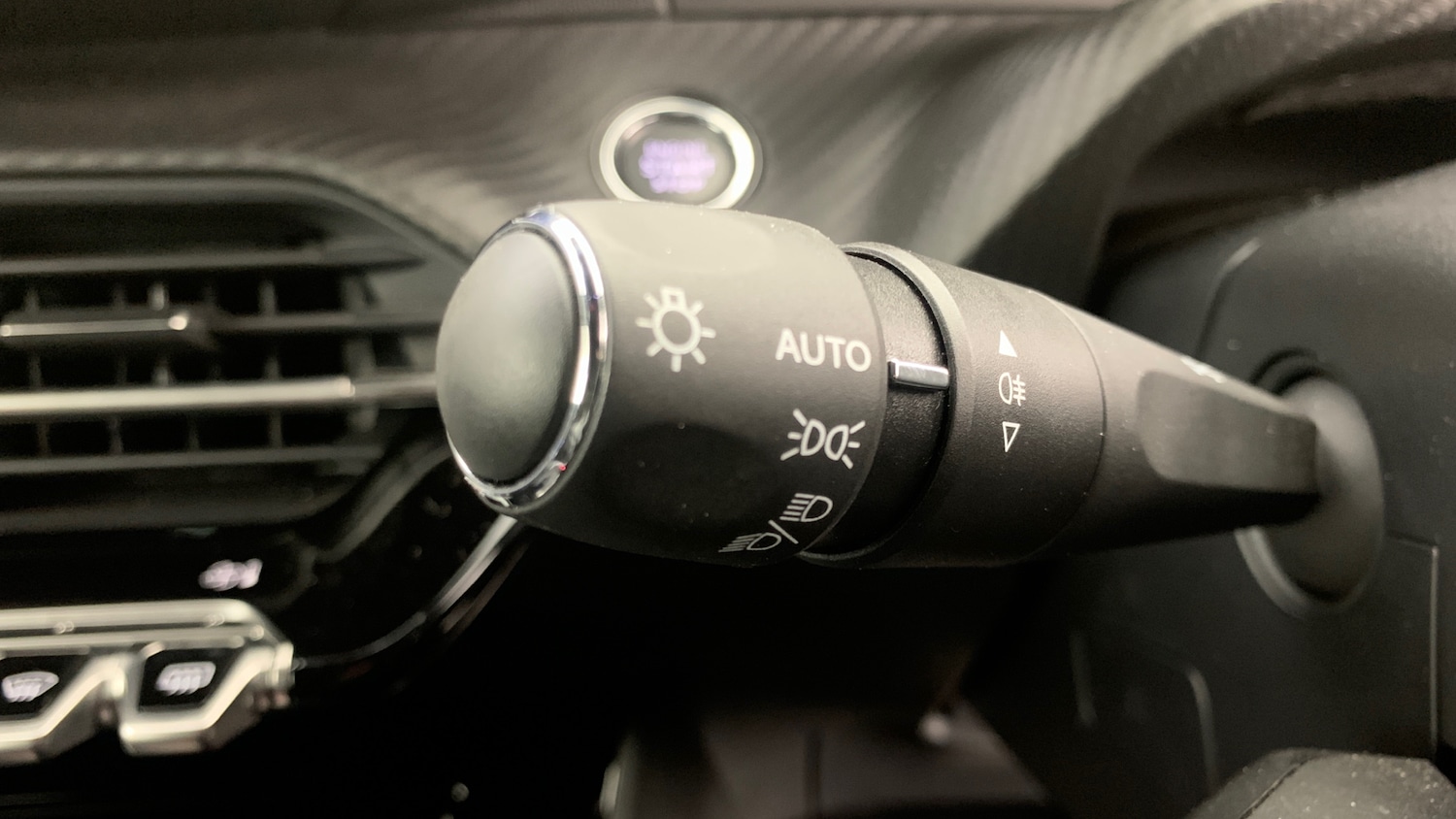 Used Peugeot 2008 2023 for sale - 76574443: Photo 37