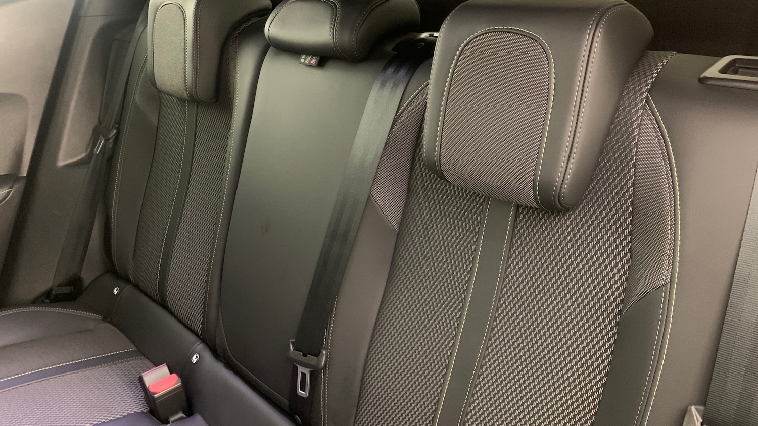 Used Peugeot 2008 2023 for sale - 76574443: Photo 8