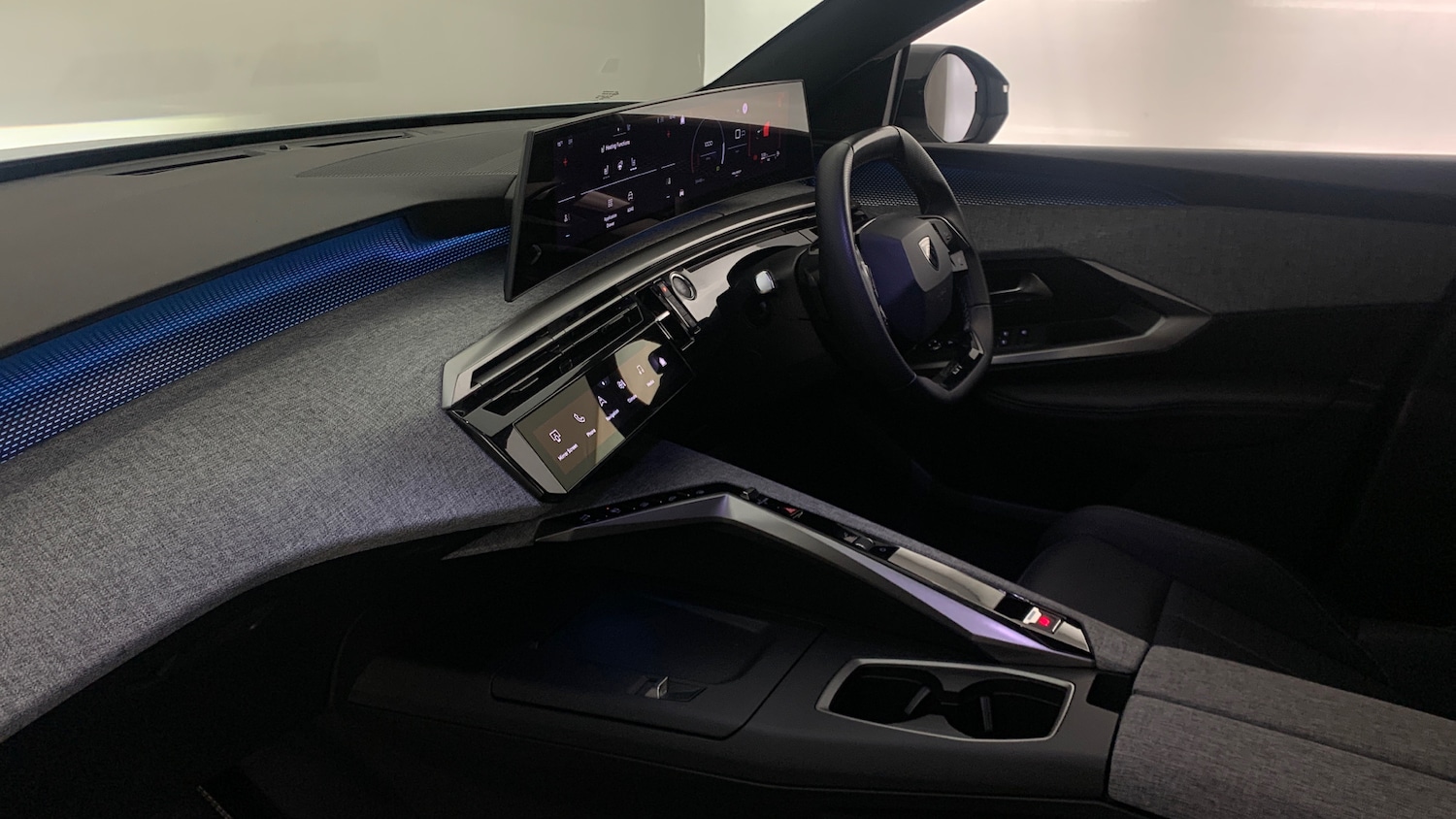 Used Peugeot 3008 2025 for sale - 76998796: Photo 2