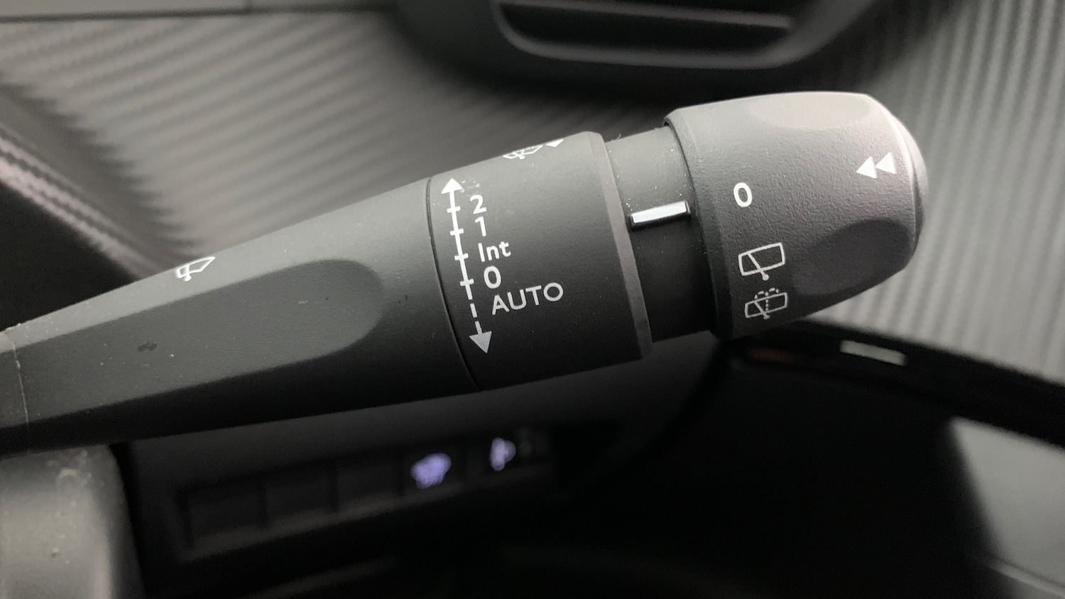 Used Peugeot 2008 2024 for sale - 76977303: Photo 36