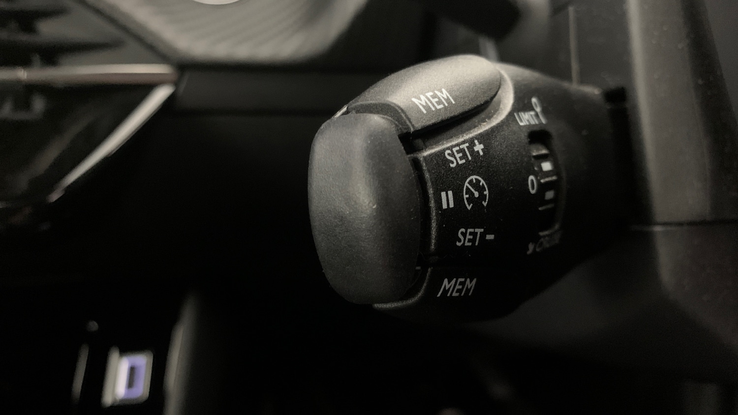 Used Peugeot 2008 2024 for sale - 76977303: Photo 37