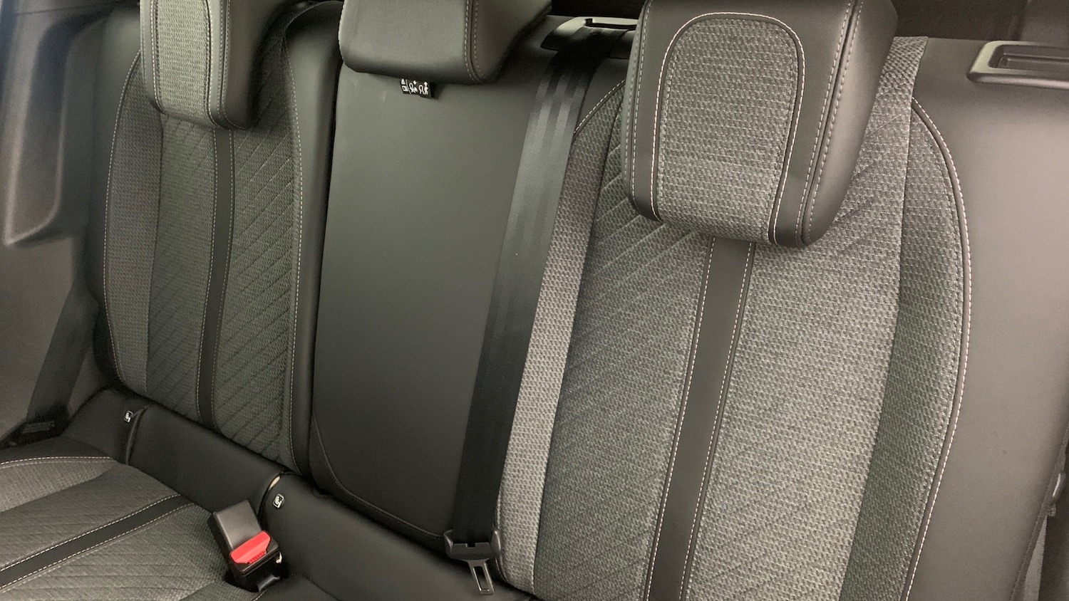 Used Peugeot 2008 2024 for sale - 76977303: Photo 8