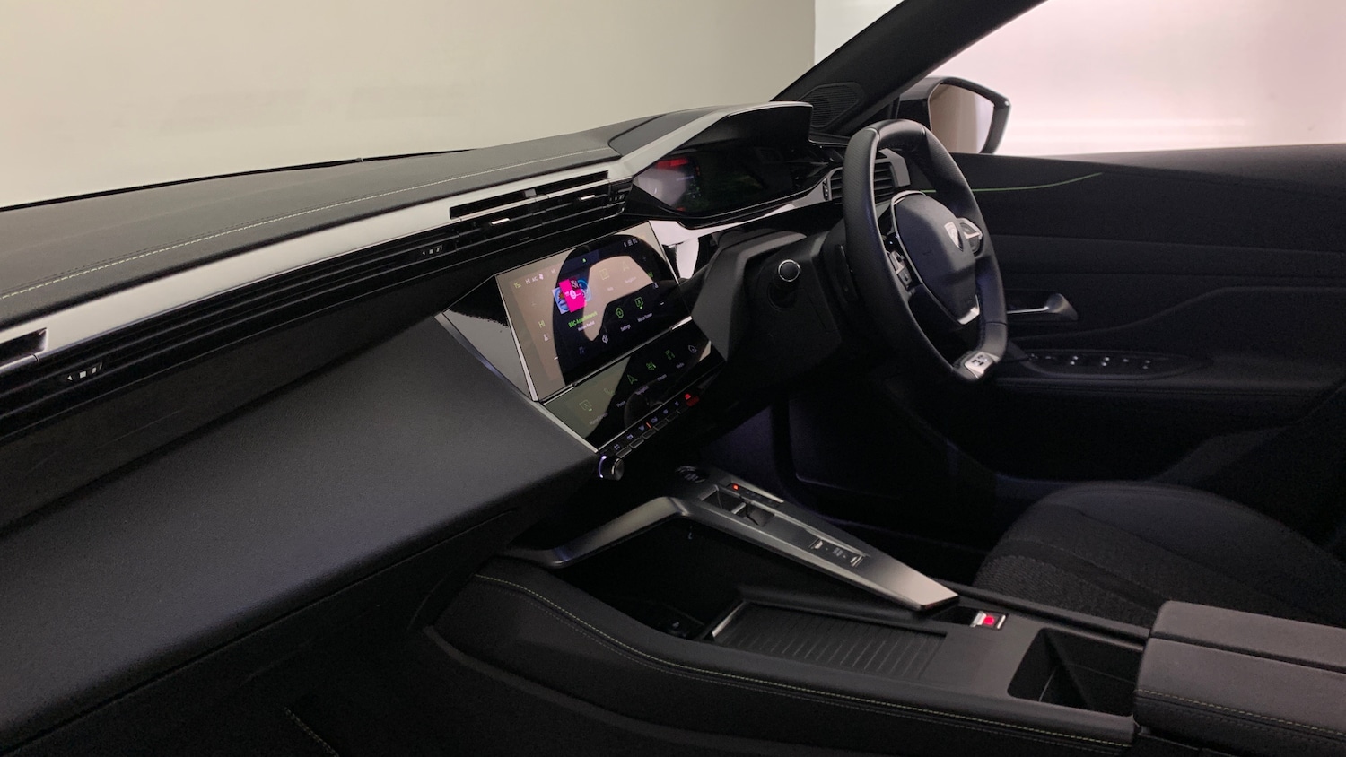 Used Peugeot 308 2024 for sale - 76400058: Photo 2