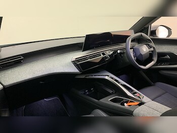 Used Peugeot 5008 2025 for sale - 78418000: Photo