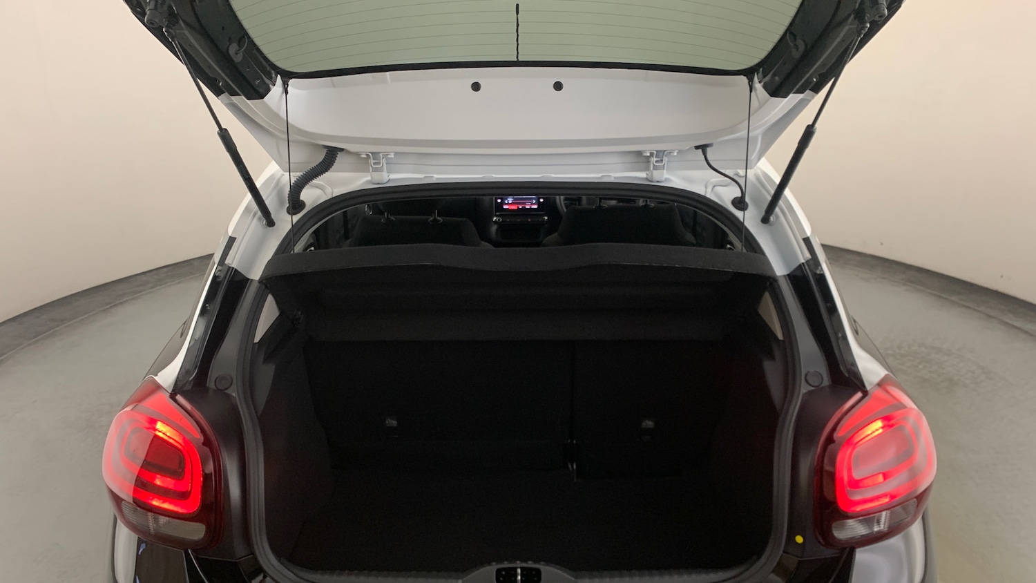 Used Citroen C3 2024 for sale - 76486429: Photo 5