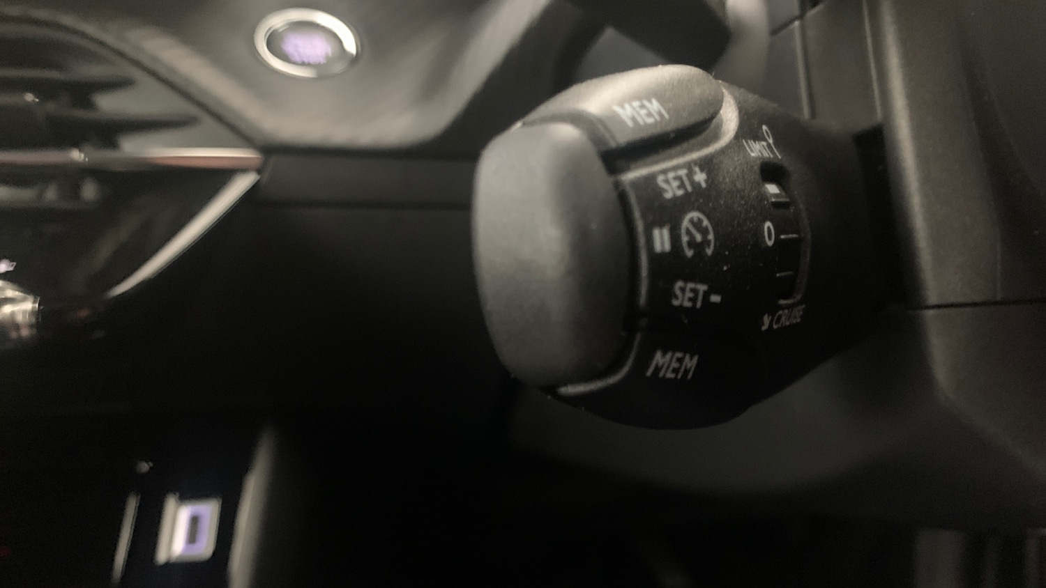 Used Peugeot 2008 2024 for sale - 76271374: Photo 35