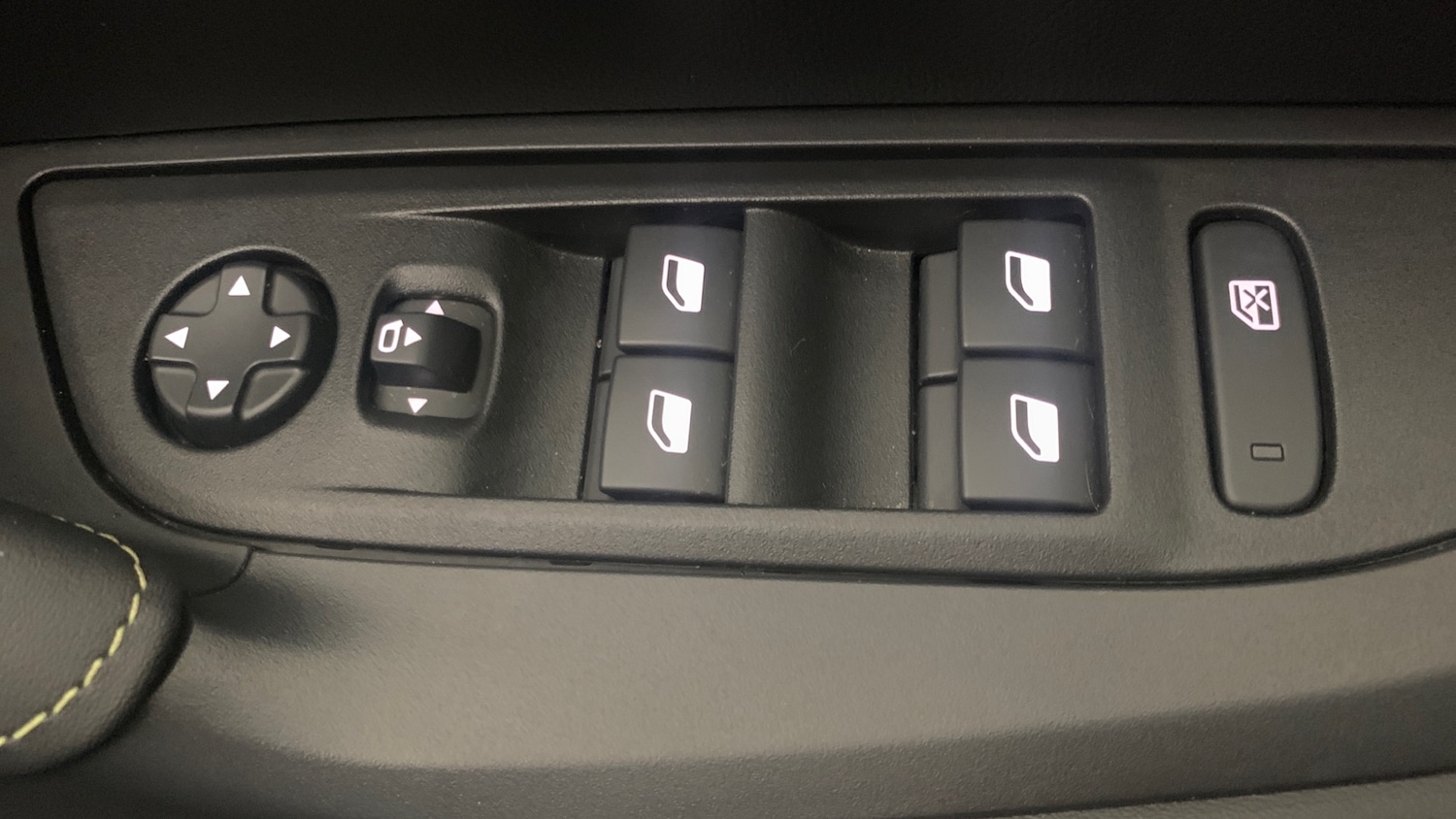 Used Peugeot 2008 2024 for sale - 76271374: Photo 36