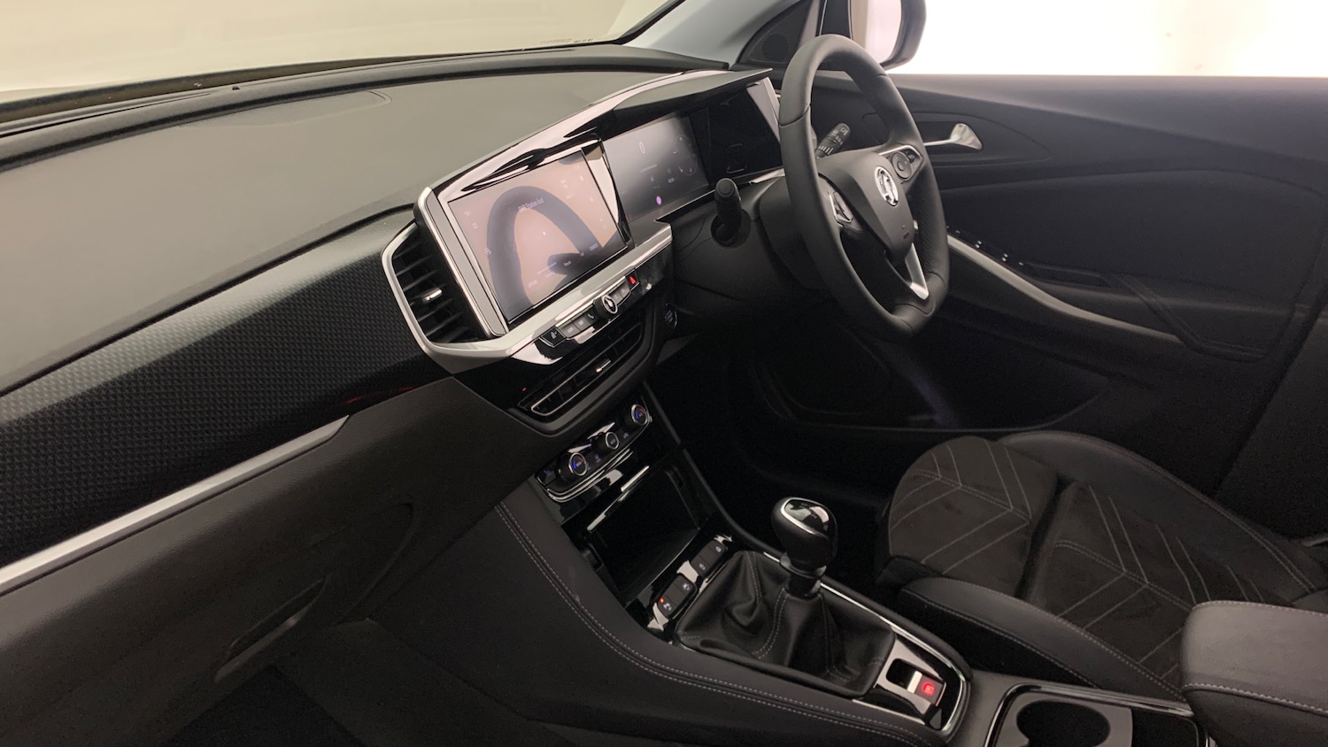 Used Vauxhall Grandland 2024 for sale - 77254250: Photo 2