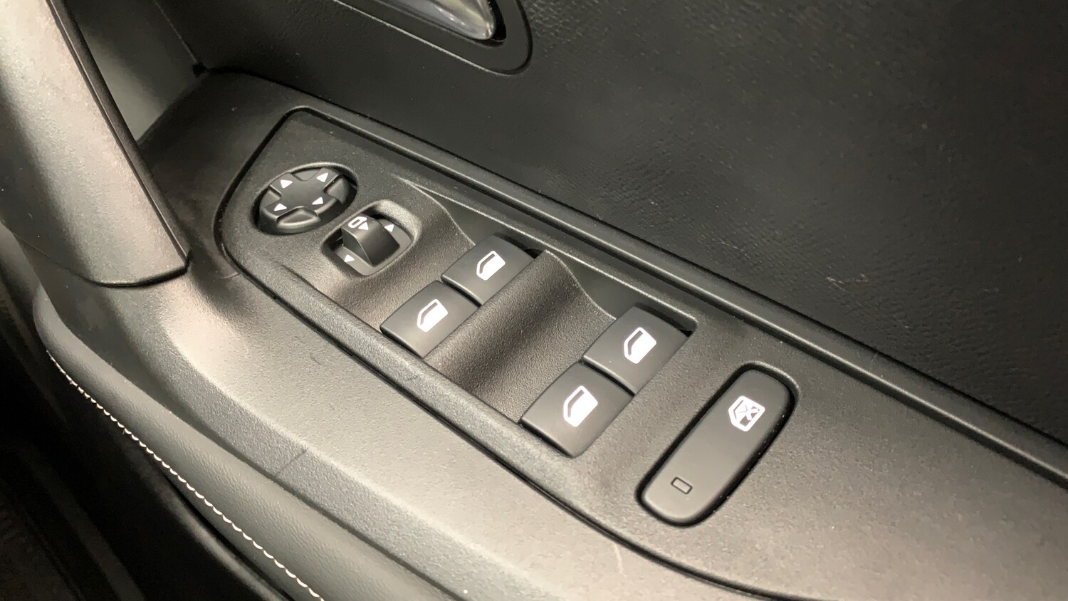 Used Peugeot 2008 2025 for sale - 78158086: Photo 39