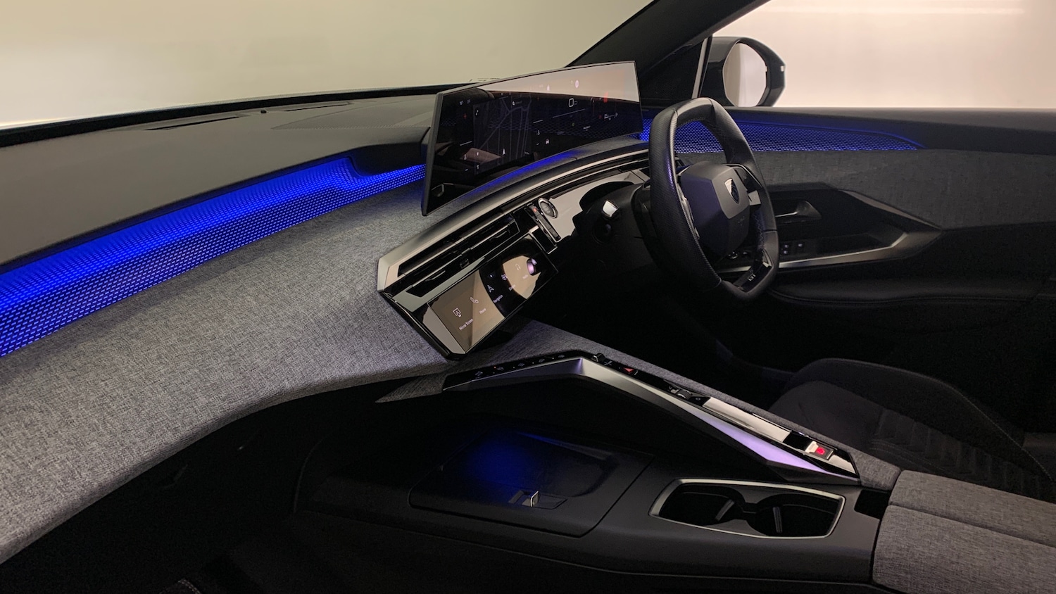 Used Peugeot 3008 2024 for sale - 76586374: Photo 2