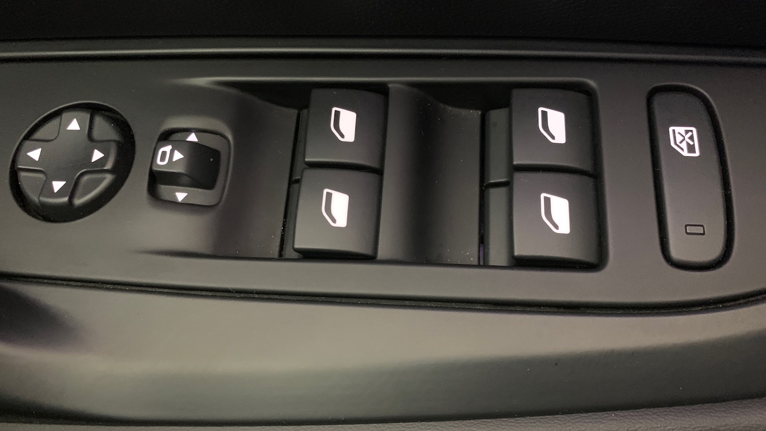 Used Peugeot 208 2024 for sale - 77042325: Photo 39