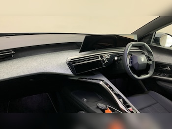 Used Peugeot 5008 2025 for sale - 78823882: Photo
