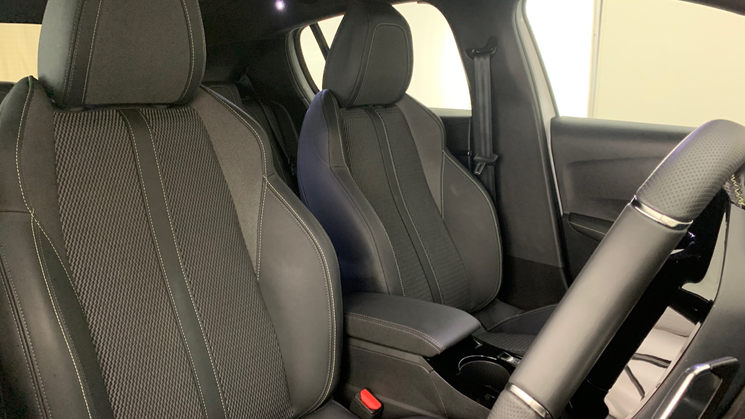 Used Peugeot 208 2025 for sale - 76338296: Photo 43