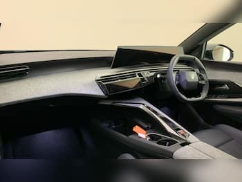Used Peugeot 5008 2025 for sale - 79768048: Photo
