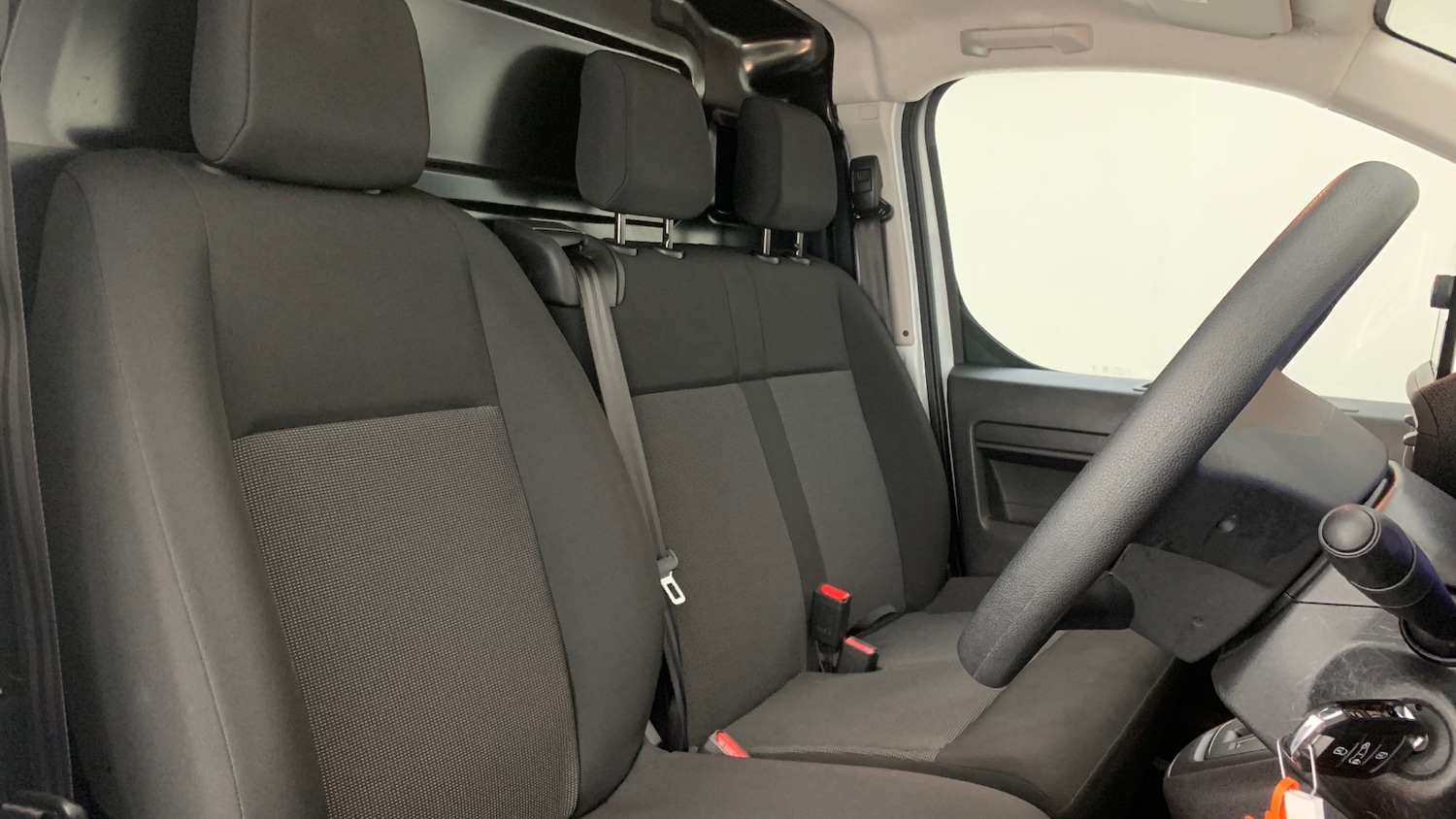 Used Peugeot Expert 2025 for sale - 78087665: Photo 40