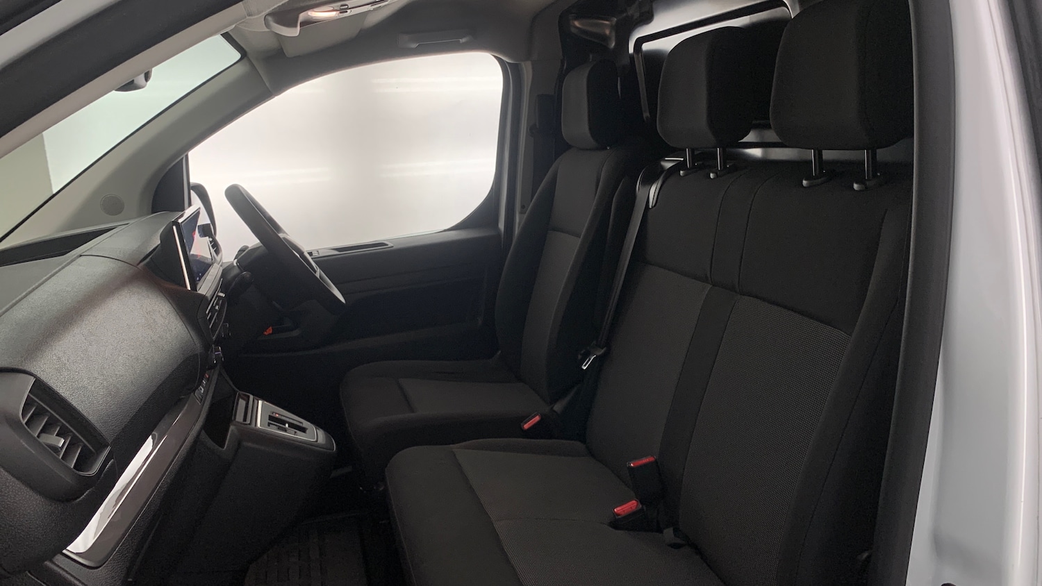 Used Peugeot Expert 2025 for sale - 78087665: Photo 45