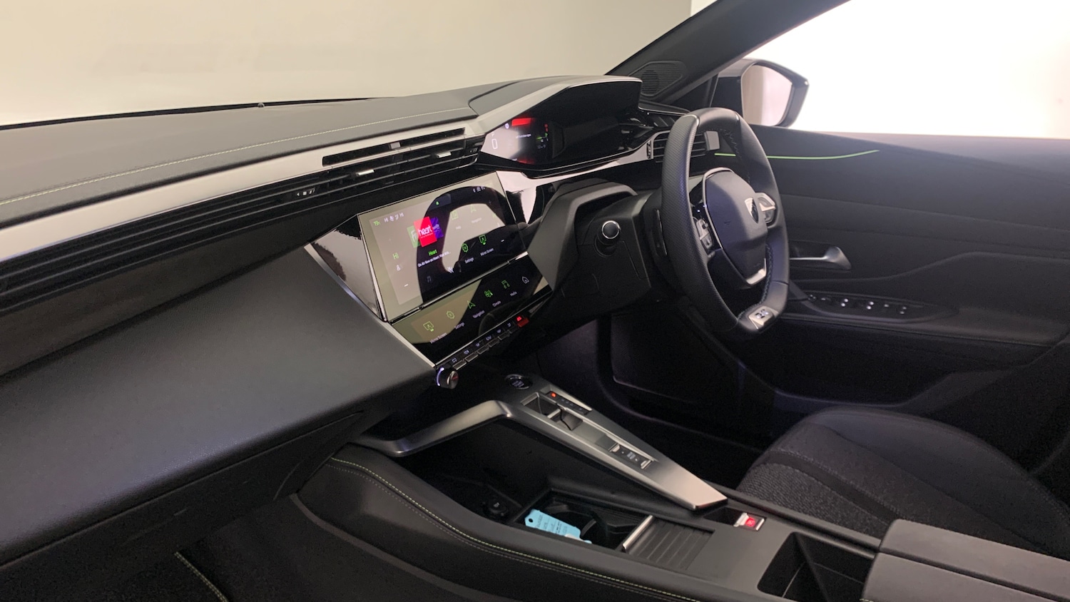 Used Peugeot 408 2025 for sale - 76574355: Photo 2