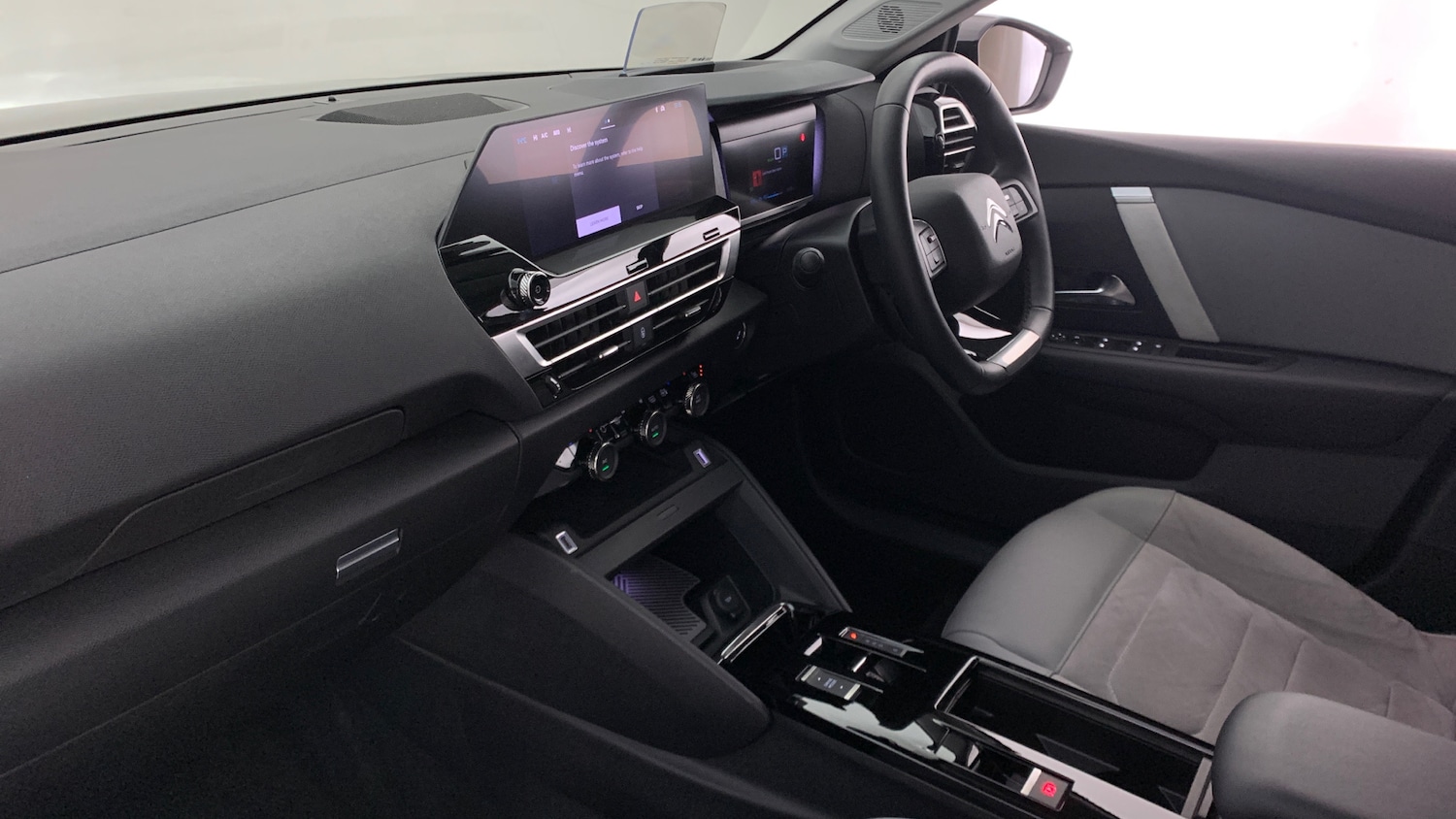 Used Citroen C4 2024 for sale - 77332374: Photo 2