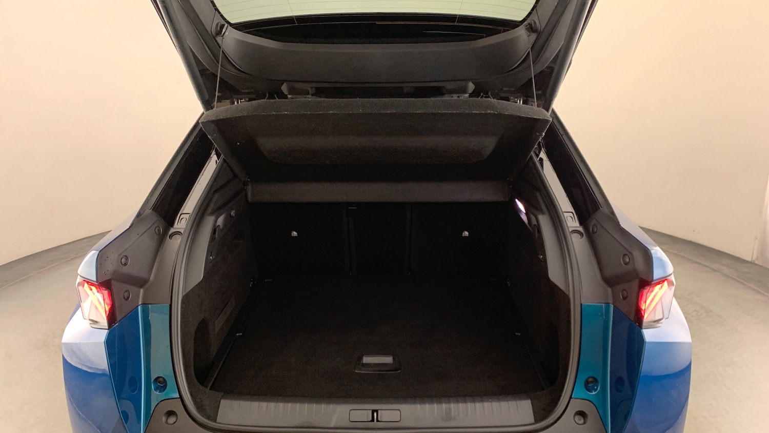 Used Peugeot 3008 2025 for sale - 76400009: Photo 5