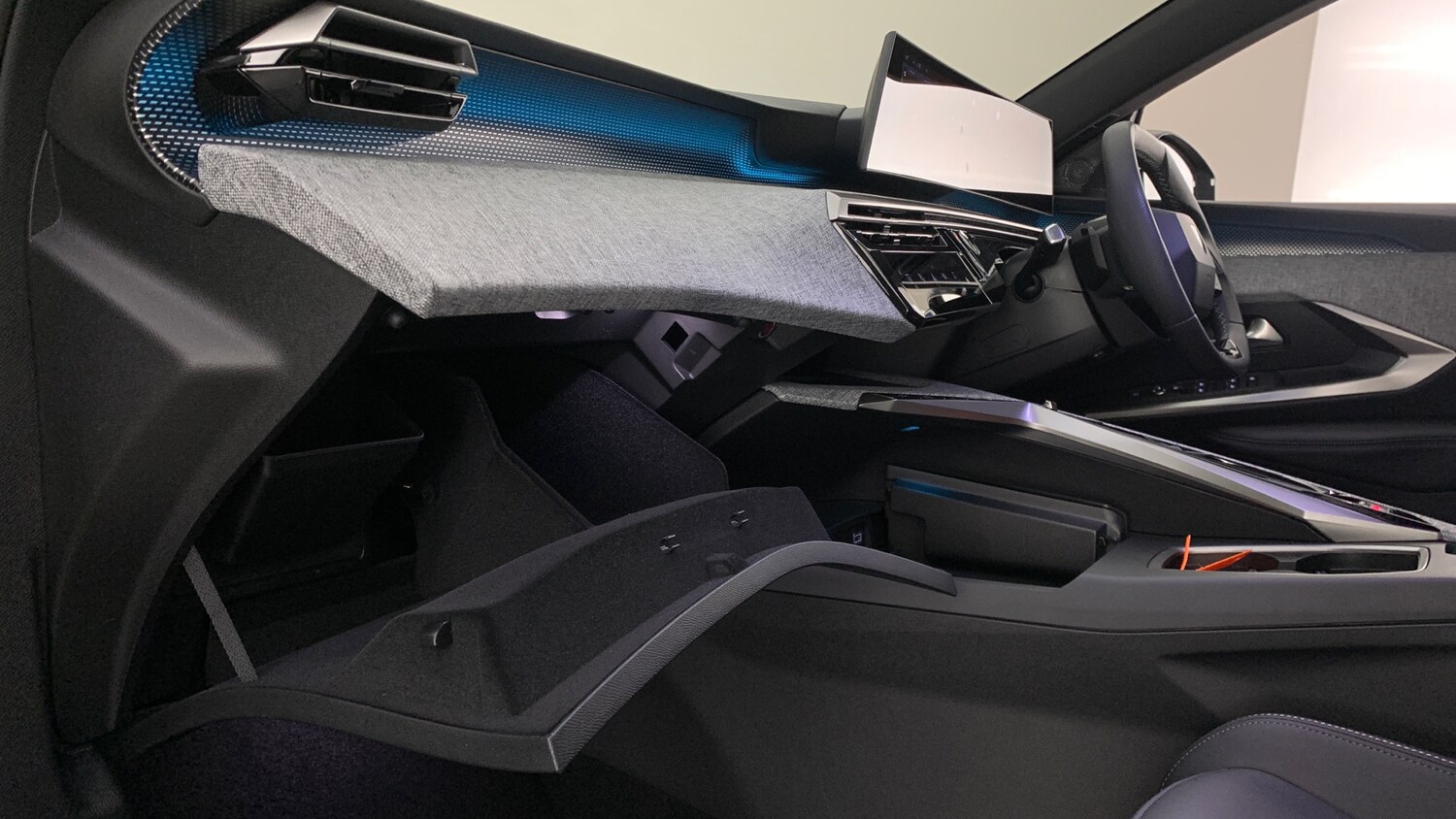 Used Peugeot 5008 2025 for sale - 78158141: Photo 43