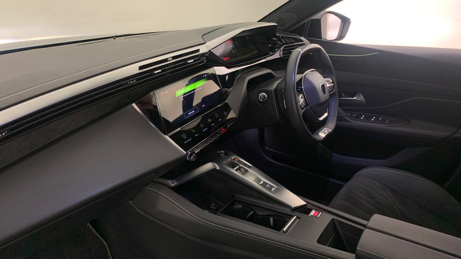 Used Peugeot 408 2024 for sale - 76574405: Photo 2