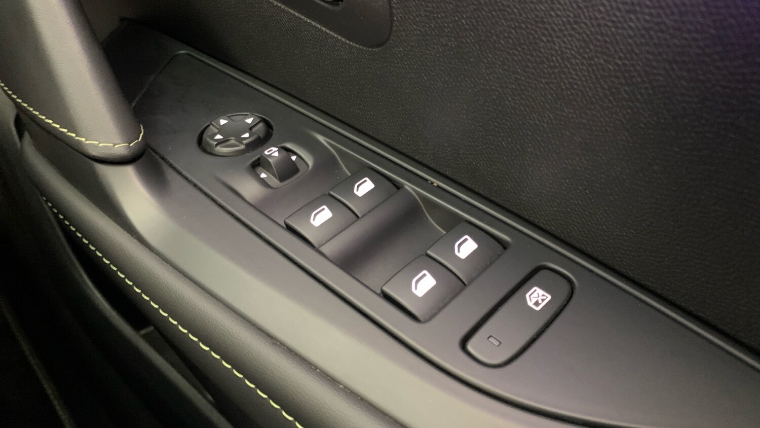 Used Peugeot 208 2025 for sale - 78206005: Photo 39