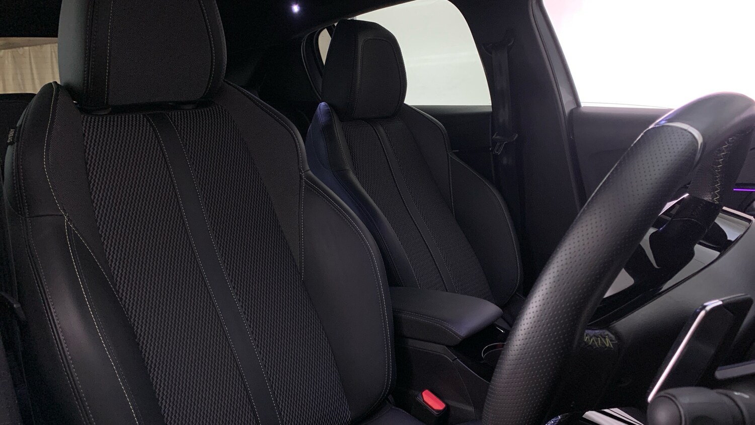 Used Peugeot 208 2025 for sale - 78206005: Photo 40