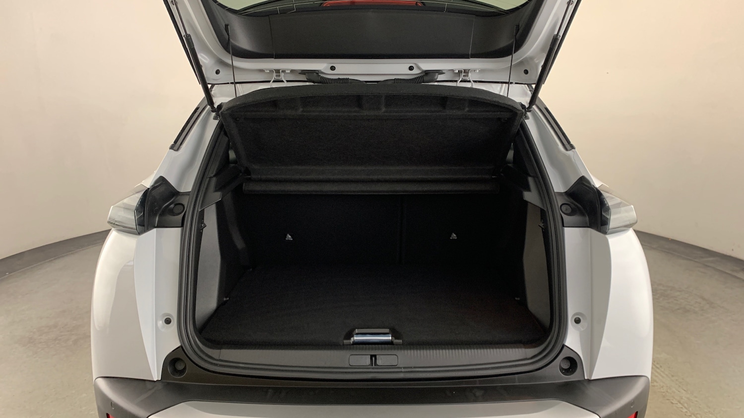 Used Peugeot 2008 2025 for sale - 77825842: Photo 5