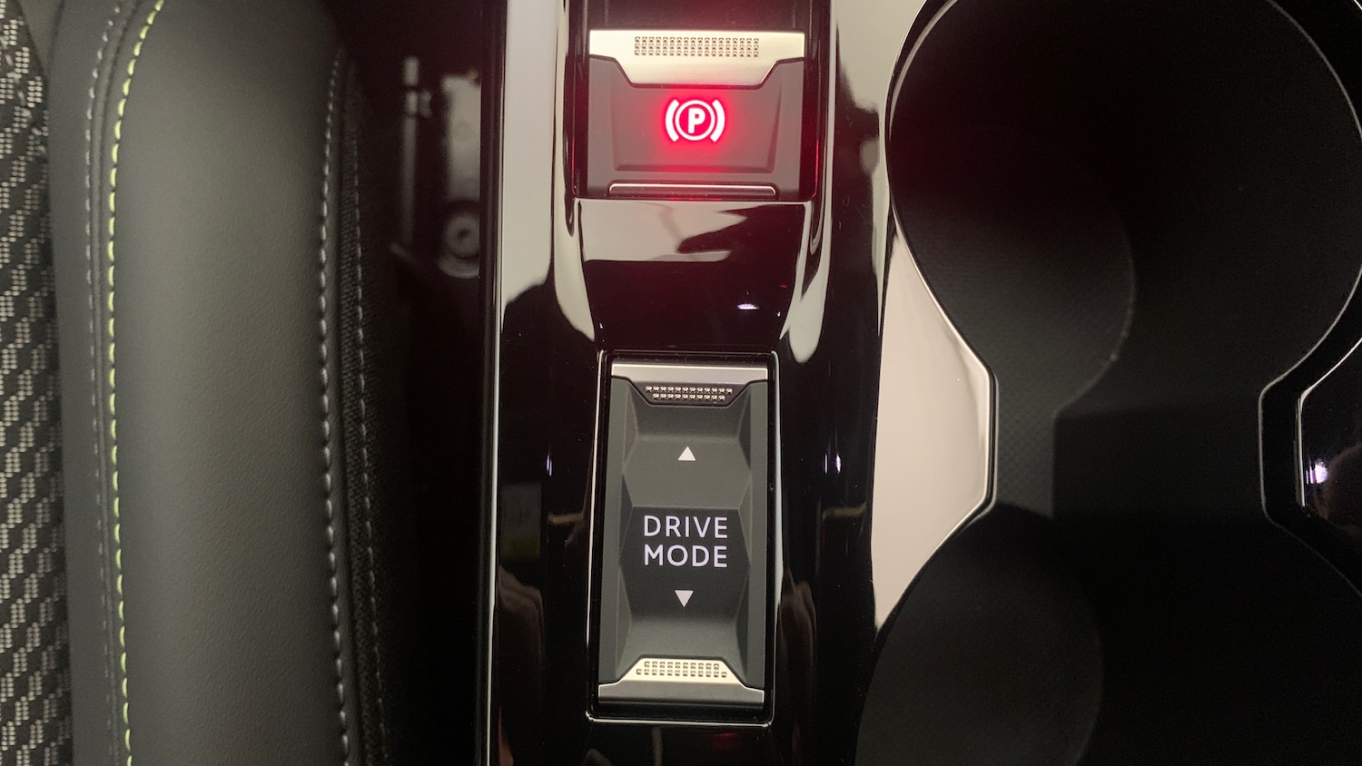 Used Peugeot 208 2024 for sale - 76825710: Photo 32