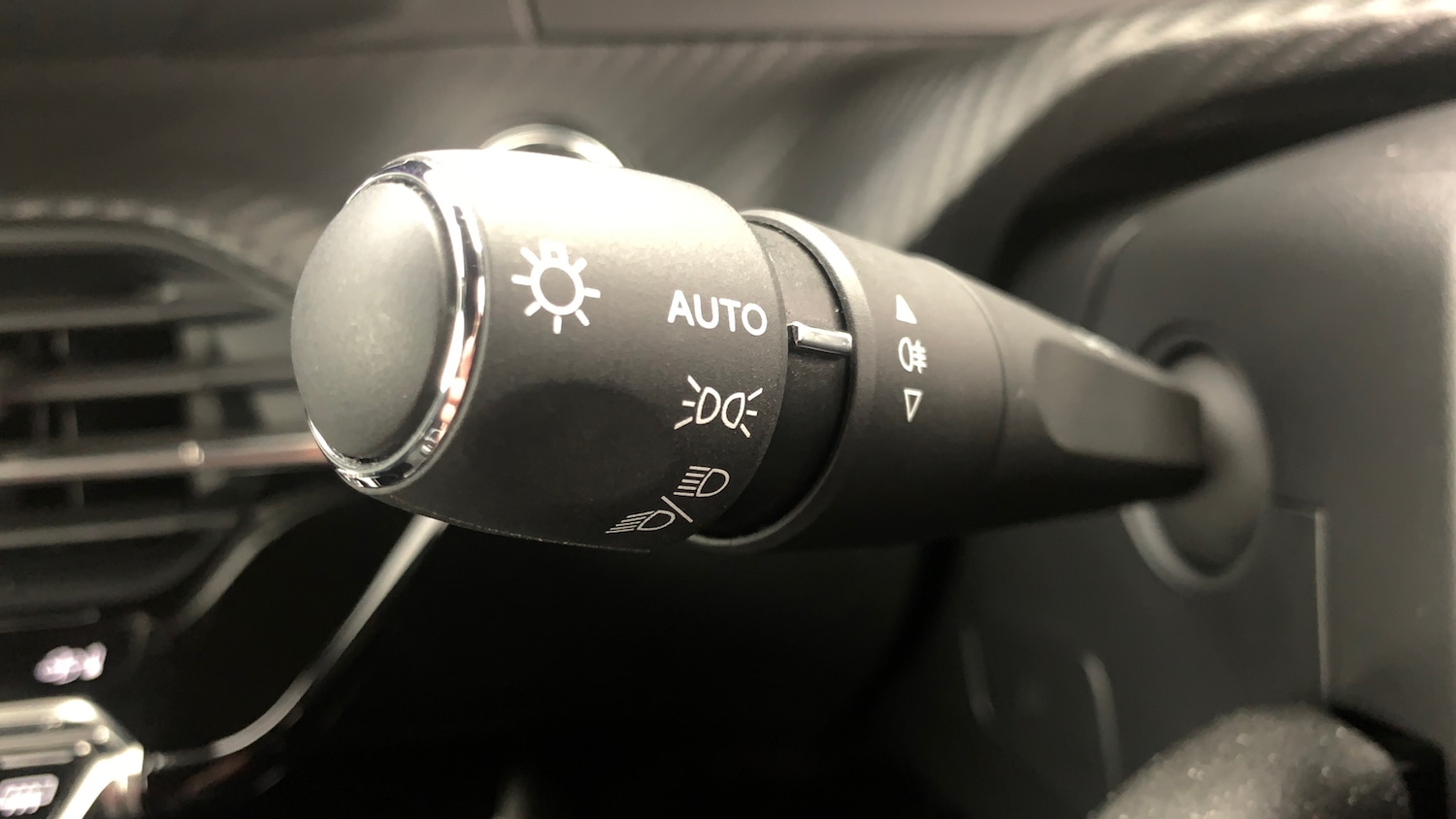 Used Peugeot 208 2024 for sale - 76825710: Photo 37