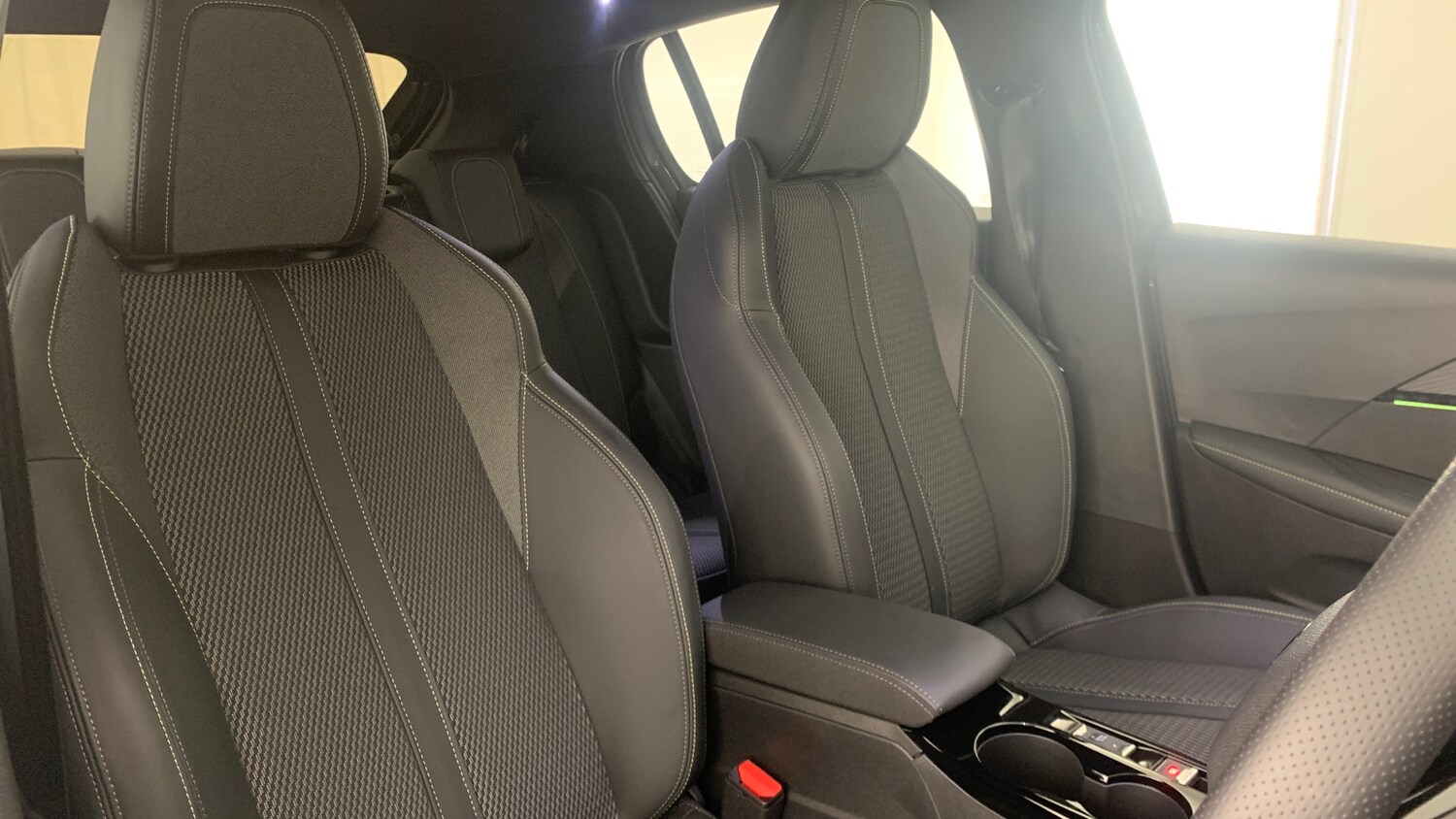 Used Peugeot 208 2024 for sale - 76825710: Photo 48