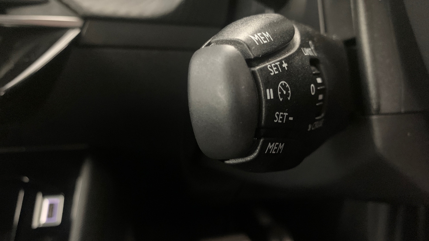 Used Peugeot 2008 2023 for sale - 76389551: Photo 39