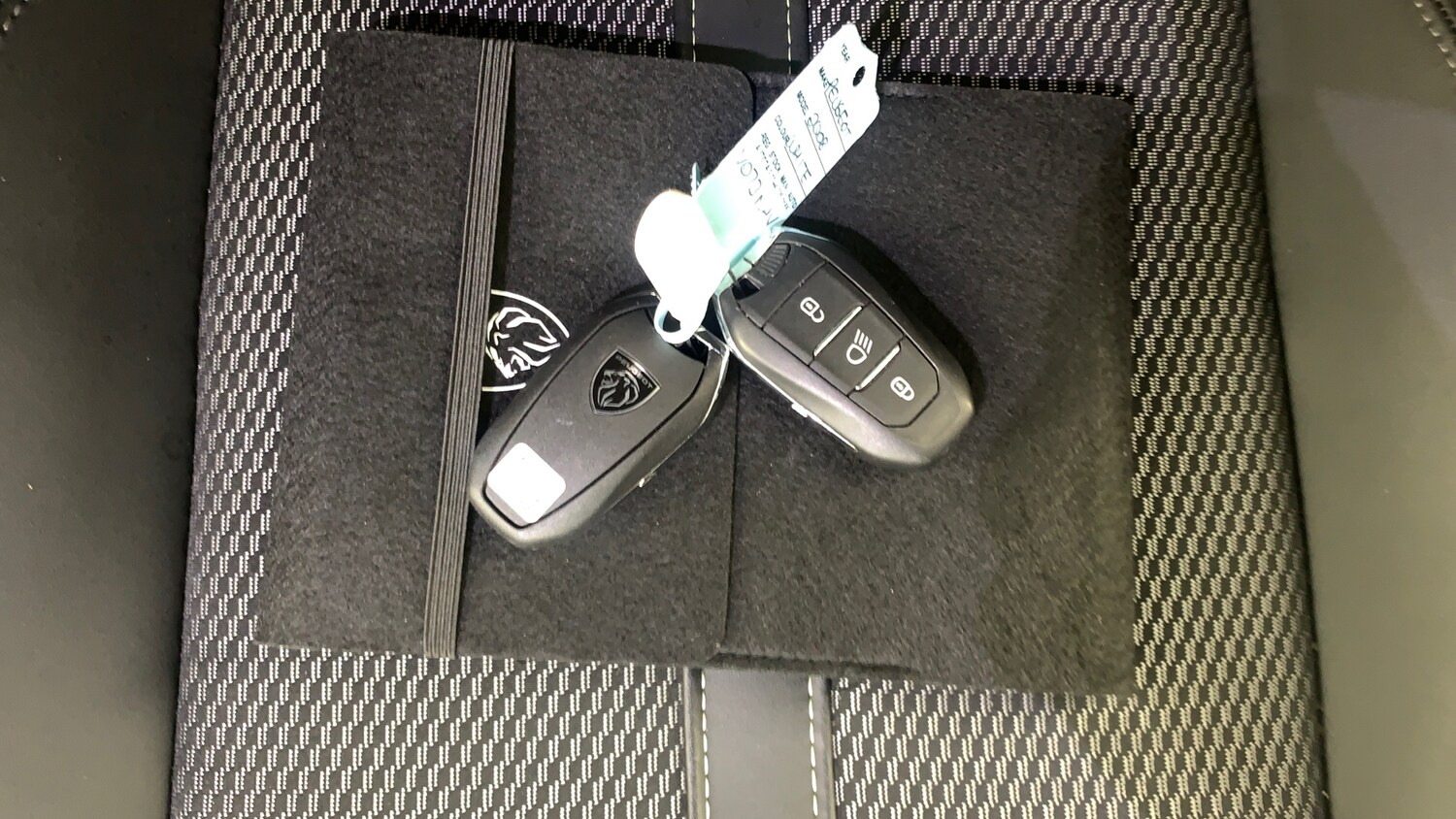 Used Peugeot 2008 2023 for sale - 76389551: Photo 43