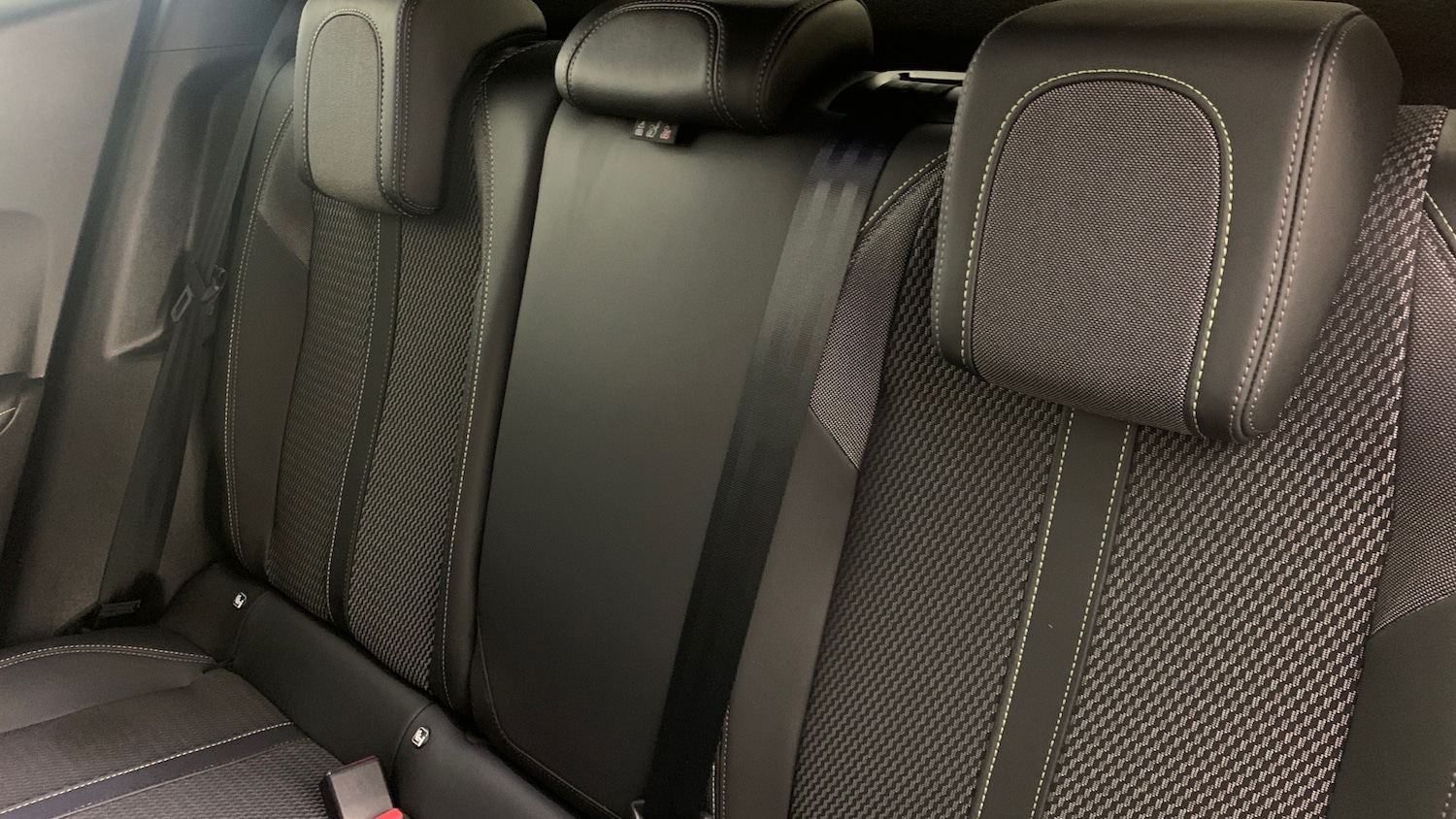 Used Peugeot 2008 2023 for sale - 76389551: Photo 8