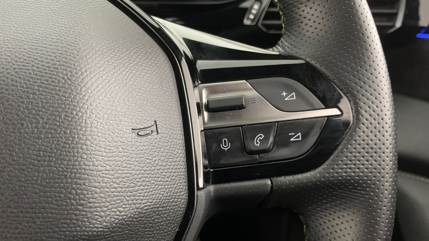 Used Peugeot 408 2024 for sale - 77697436: Photo 20