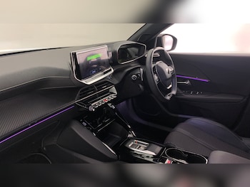 Used Peugeot 2008 2024 for sale - 76621404: Photo