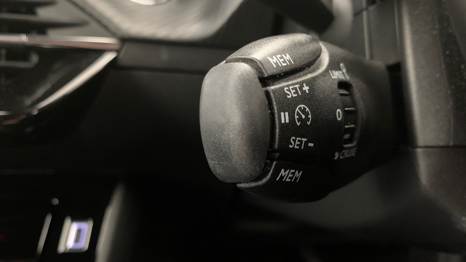 Used Peugeot 2008 2024 for sale - 76621404: Photo 36