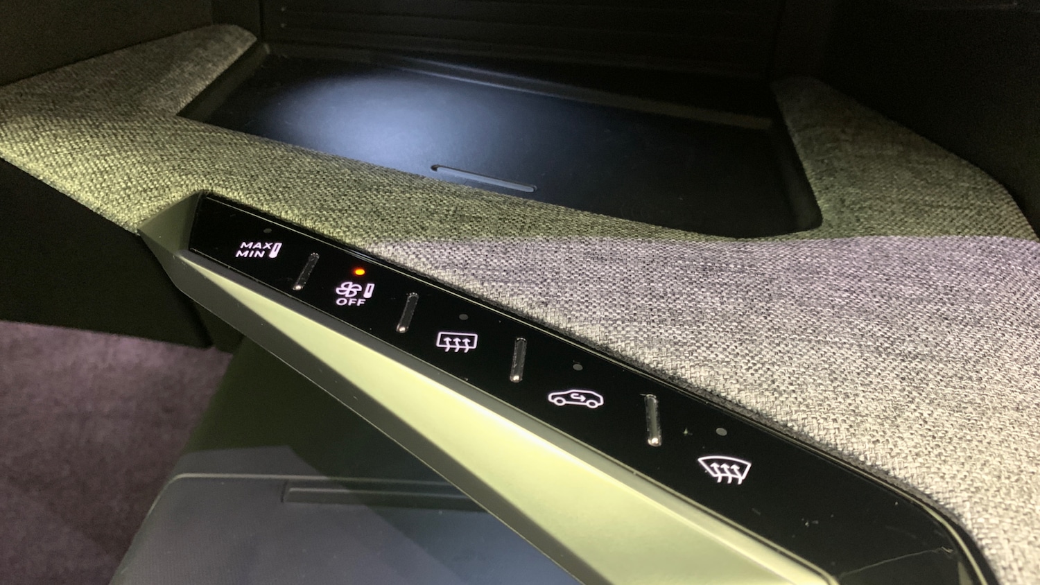 Used Peugeot 3008 2024 for sale - 76998806: Photo 34