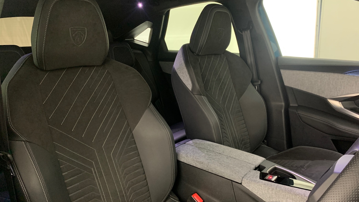 Used Peugeot 3008 2024 for sale - 76998806: Photo 46