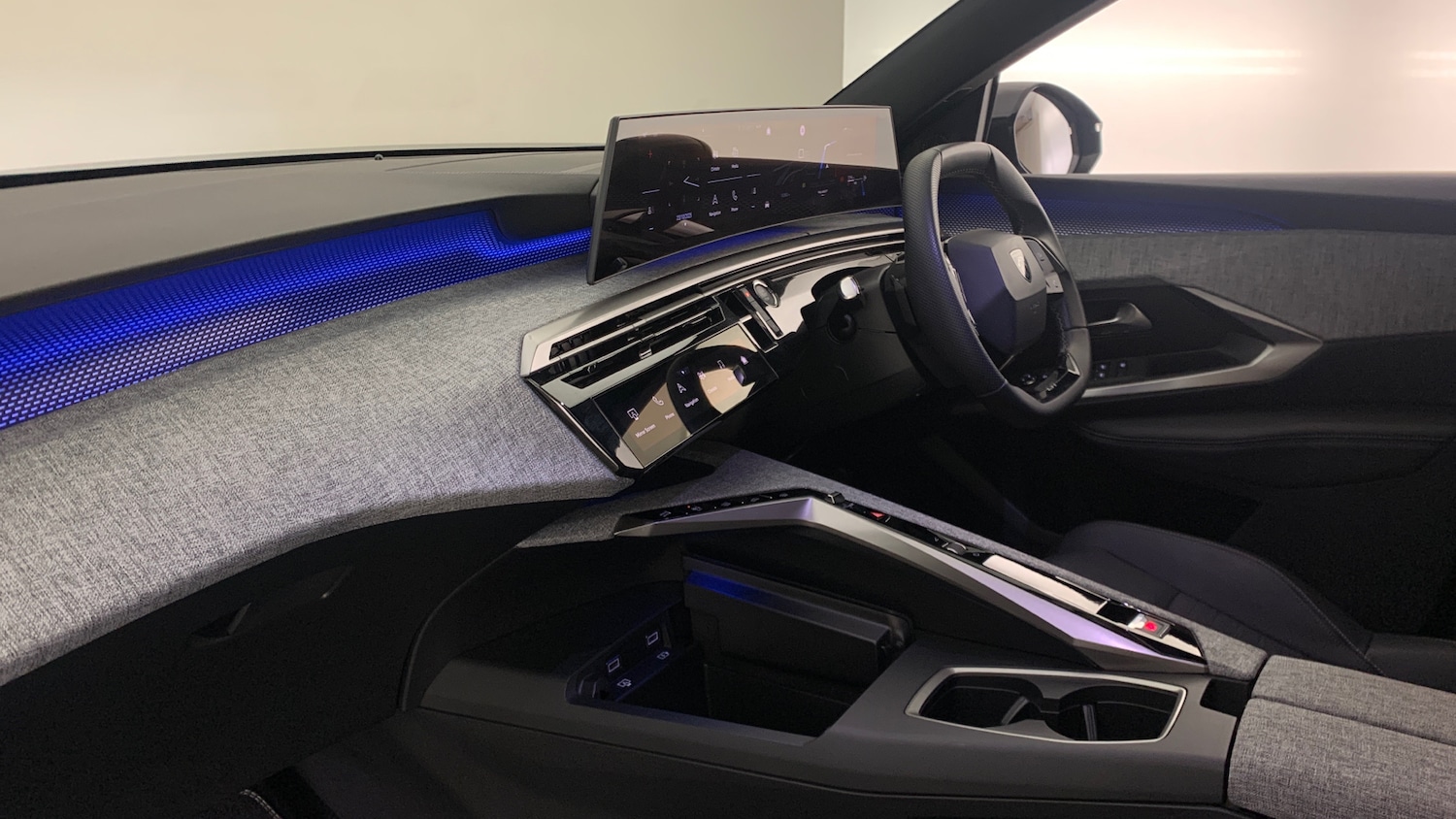 Used Peugeot 3008 2025 for sale - 76372172: Photo 2