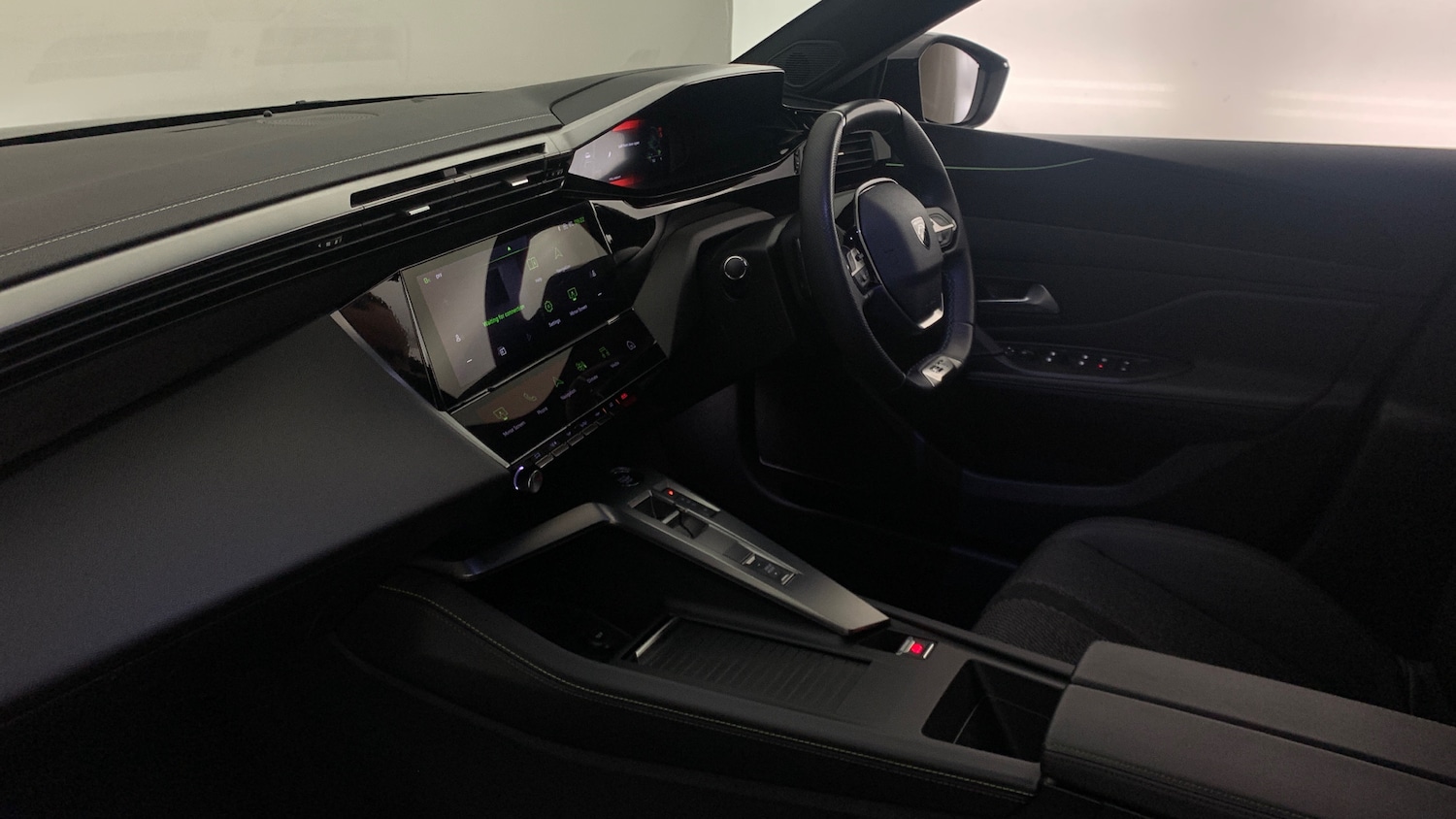 Used Peugeot 408 2025 for sale - 76887885: Photo 2