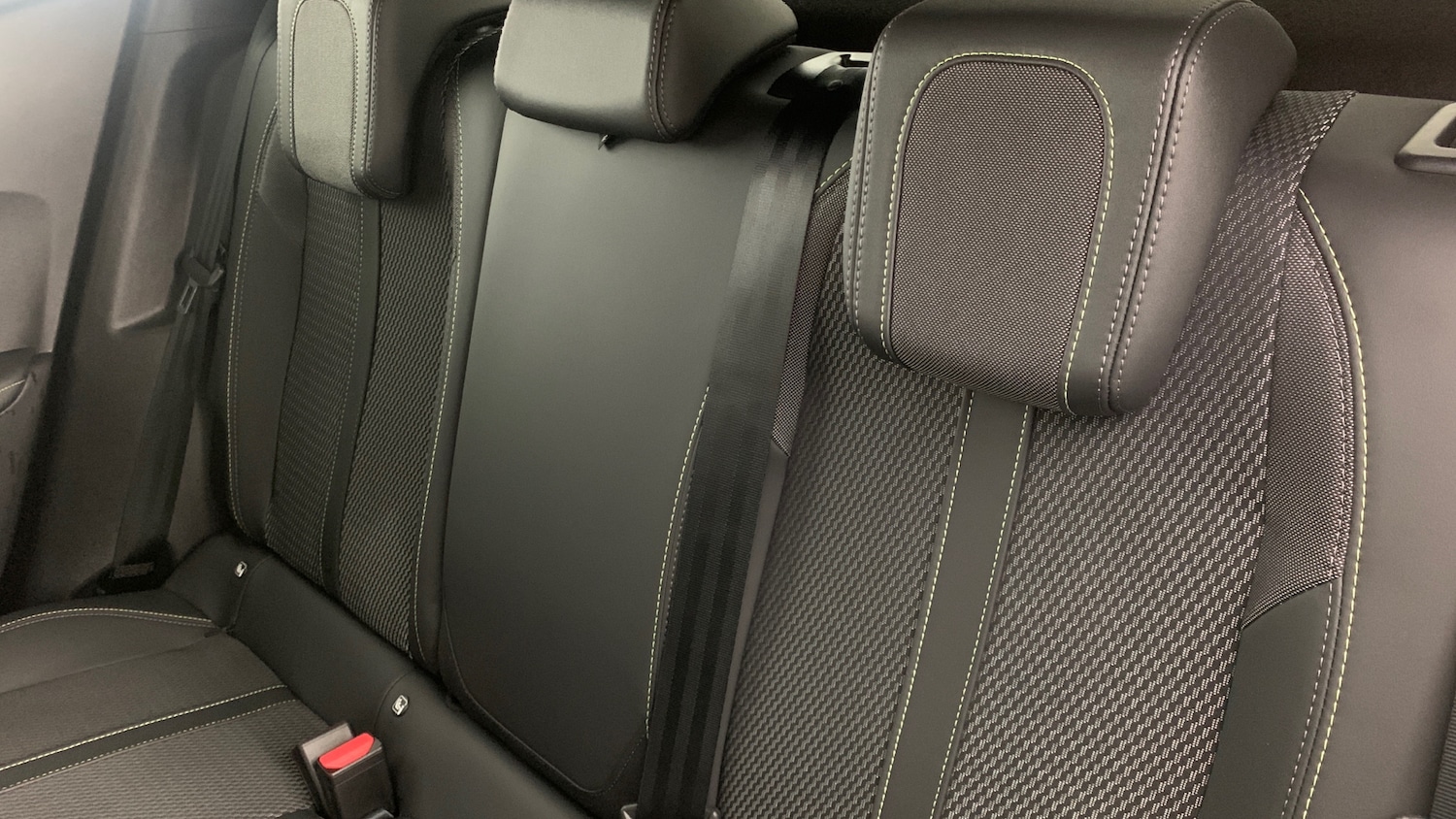 Used Peugeot 2008 2025 for sale - 77176125: Photo 9