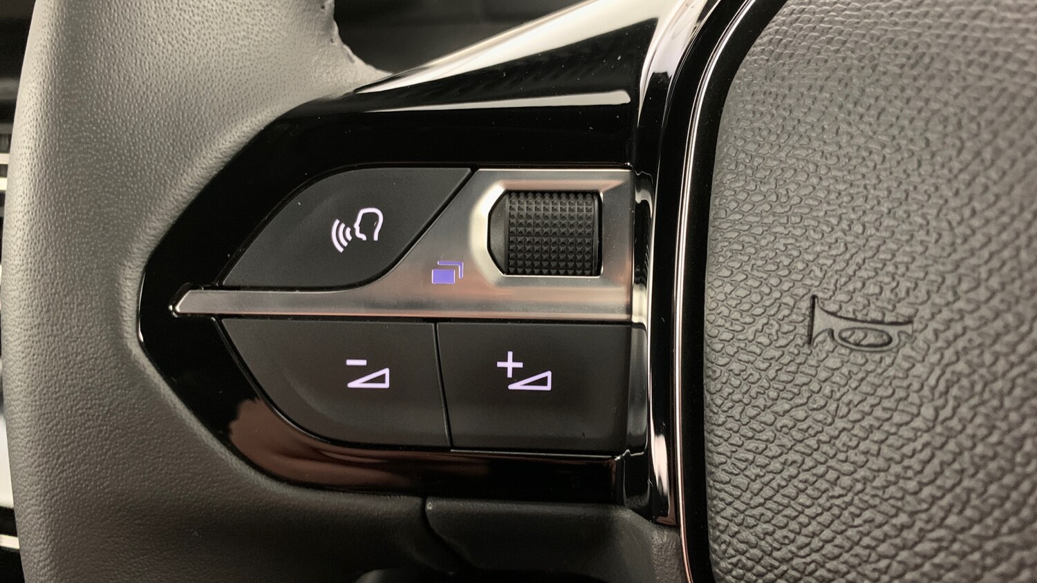 Used Peugeot 2008 2024 for sale - 77599607: Photo 19