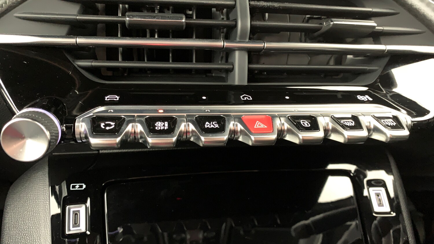 Used Peugeot 2008 2024 for sale - 77599607: Photo 28