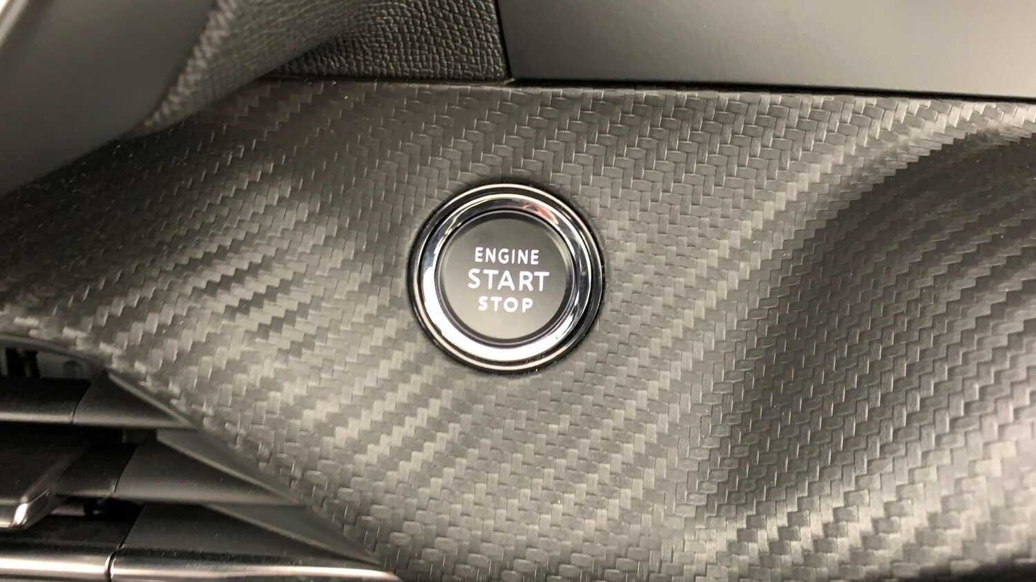 Used Peugeot 2008 2024 for sale - 77599607: Photo 29