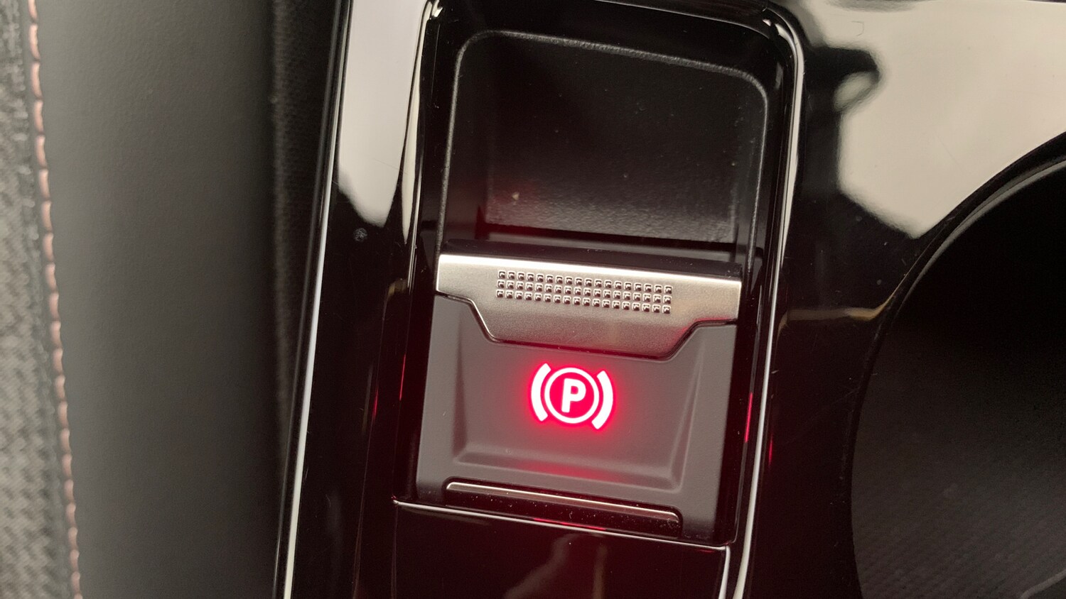 Used Peugeot 2008 2024 for sale - 77599607: Photo 33