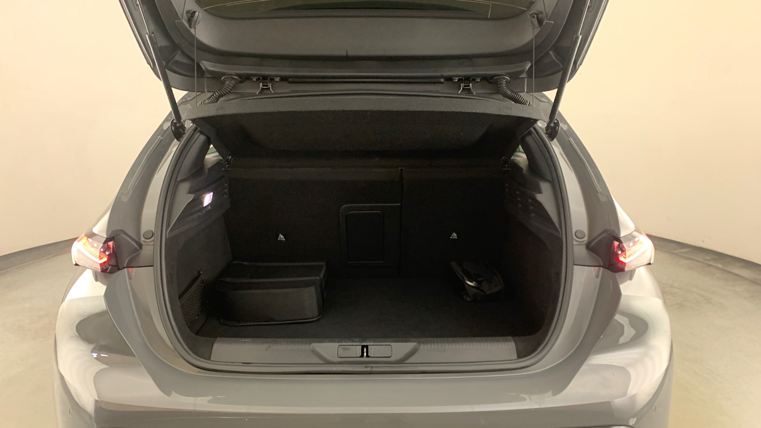 Used Peugeot 308 2023 for sale - 77659652: Photo 5